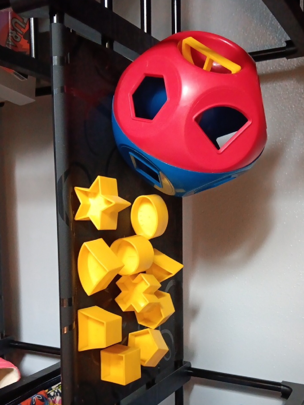Tupperware Classic Red and Blue Shape Sorter Toy with Yellow Shapes - Kids Toys